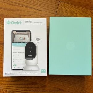 Owlet Cam and sock Baby Monitor